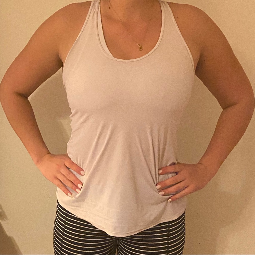 Lululemon workout shirt and bra white